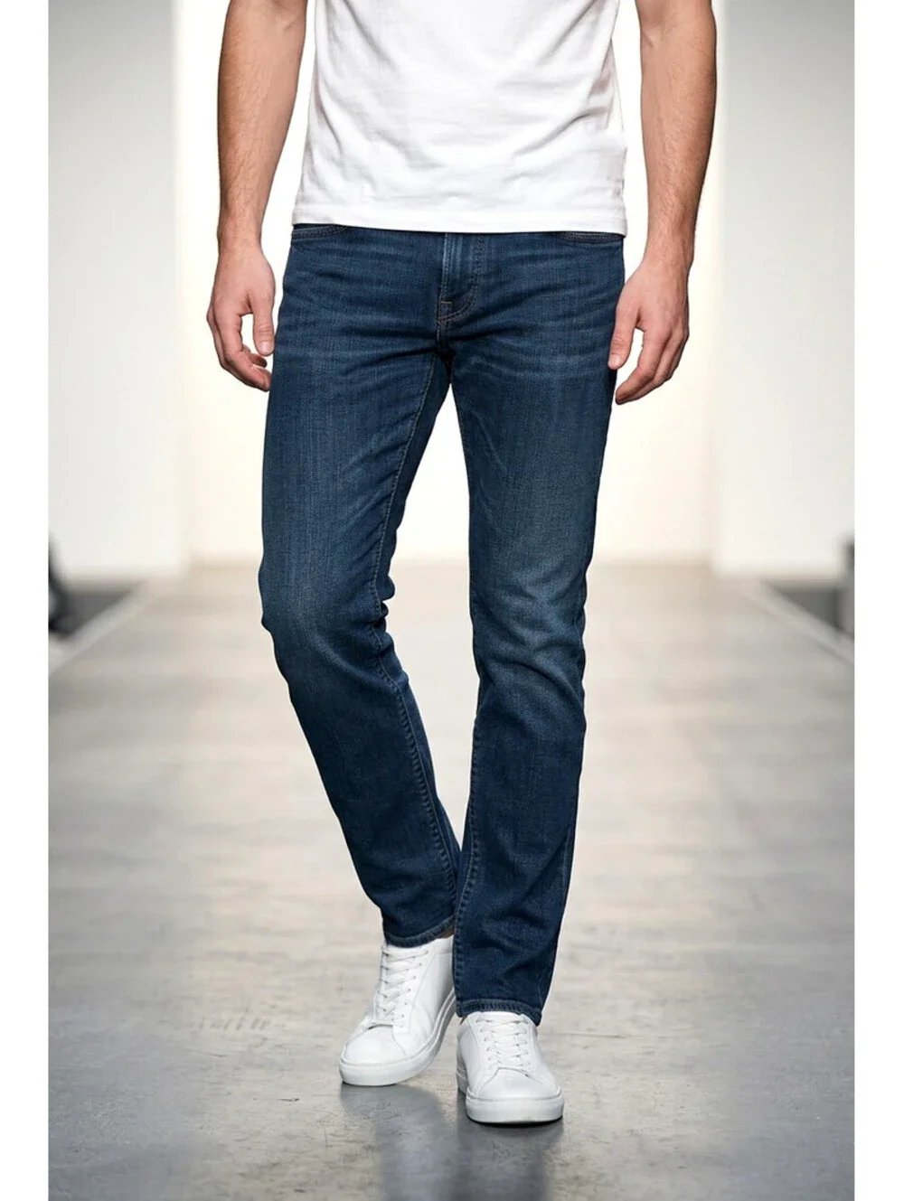 Levi's 541 Original Fit Men's Jeans 30W X 32L Dark Wash